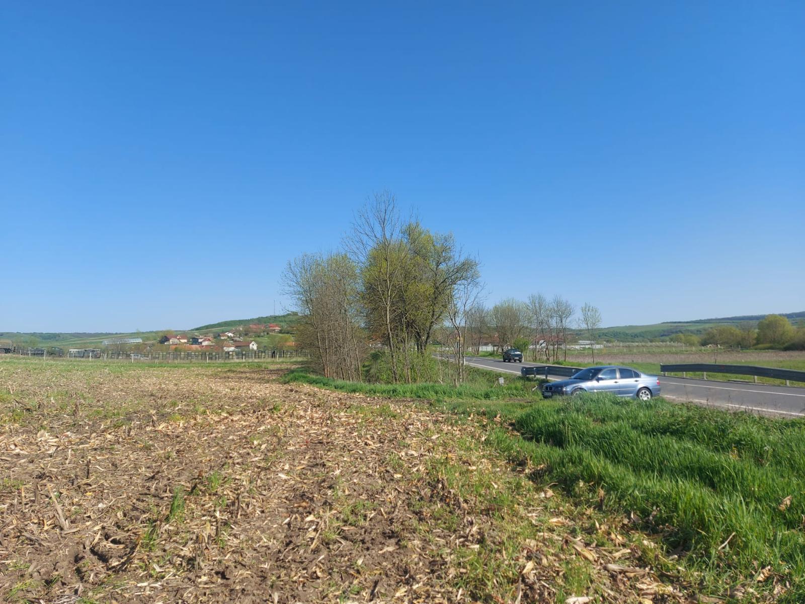 Vând teren intravilan Hidiselu de Sus