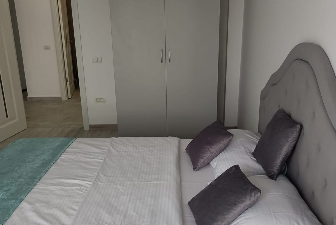 Apartamente cu 2 camere decomandate noi mobilate și utilate