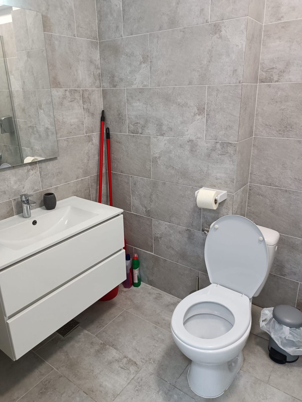 Apartamente cu 2 camere decomandate noi mobilate și utilate