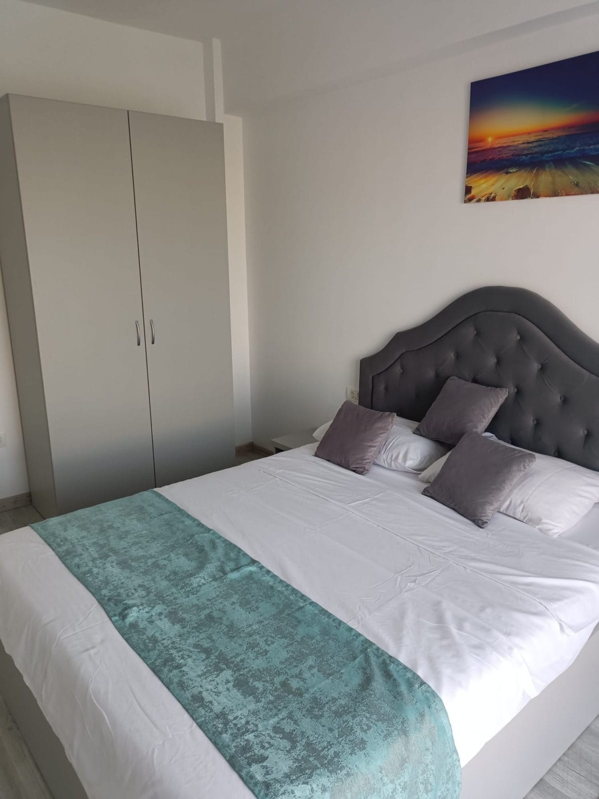 Apartamente cu 2 camere decomandate noi mobilate și utilate