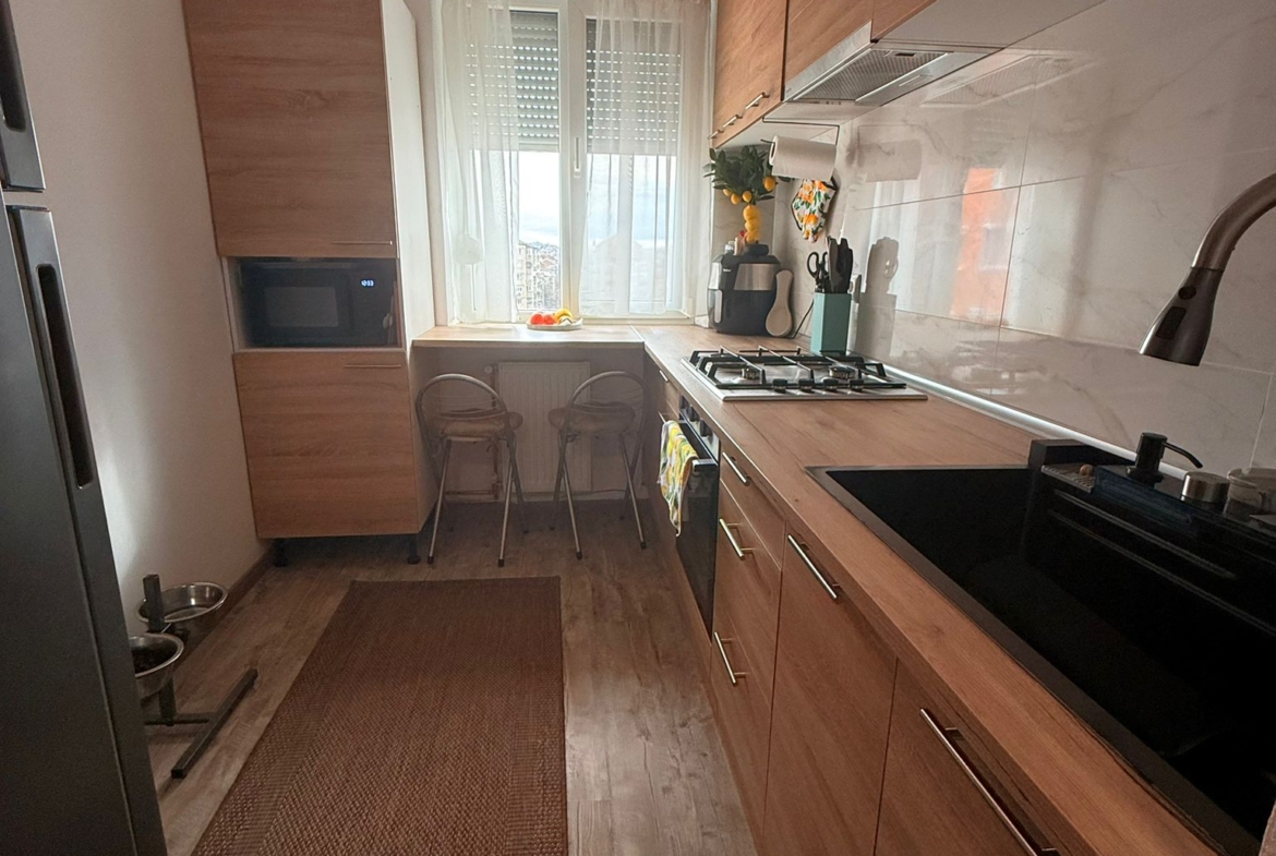 Apartament cu 2 camere decomandat lângă parcul Magnoliei, la vânzare sau schimb cu casa