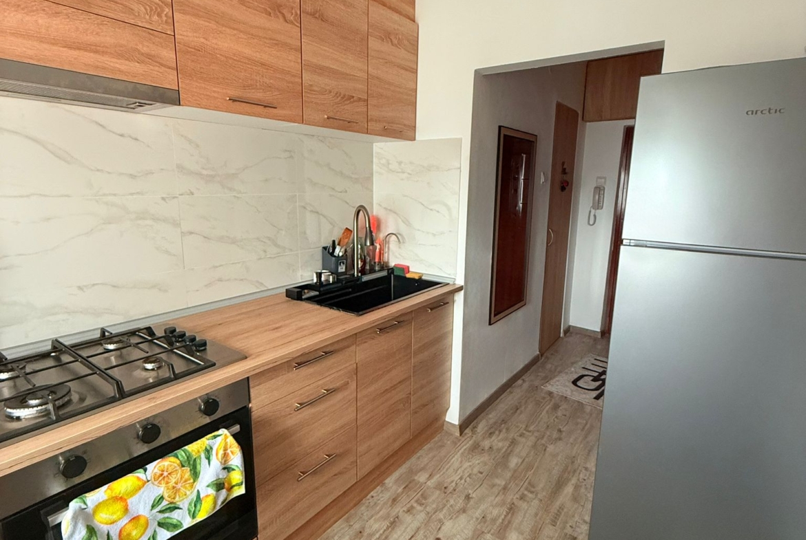 Apartament cu 2 camere decomandat lângă parcul Magnoliei, la vânzare sau schimb cu casa