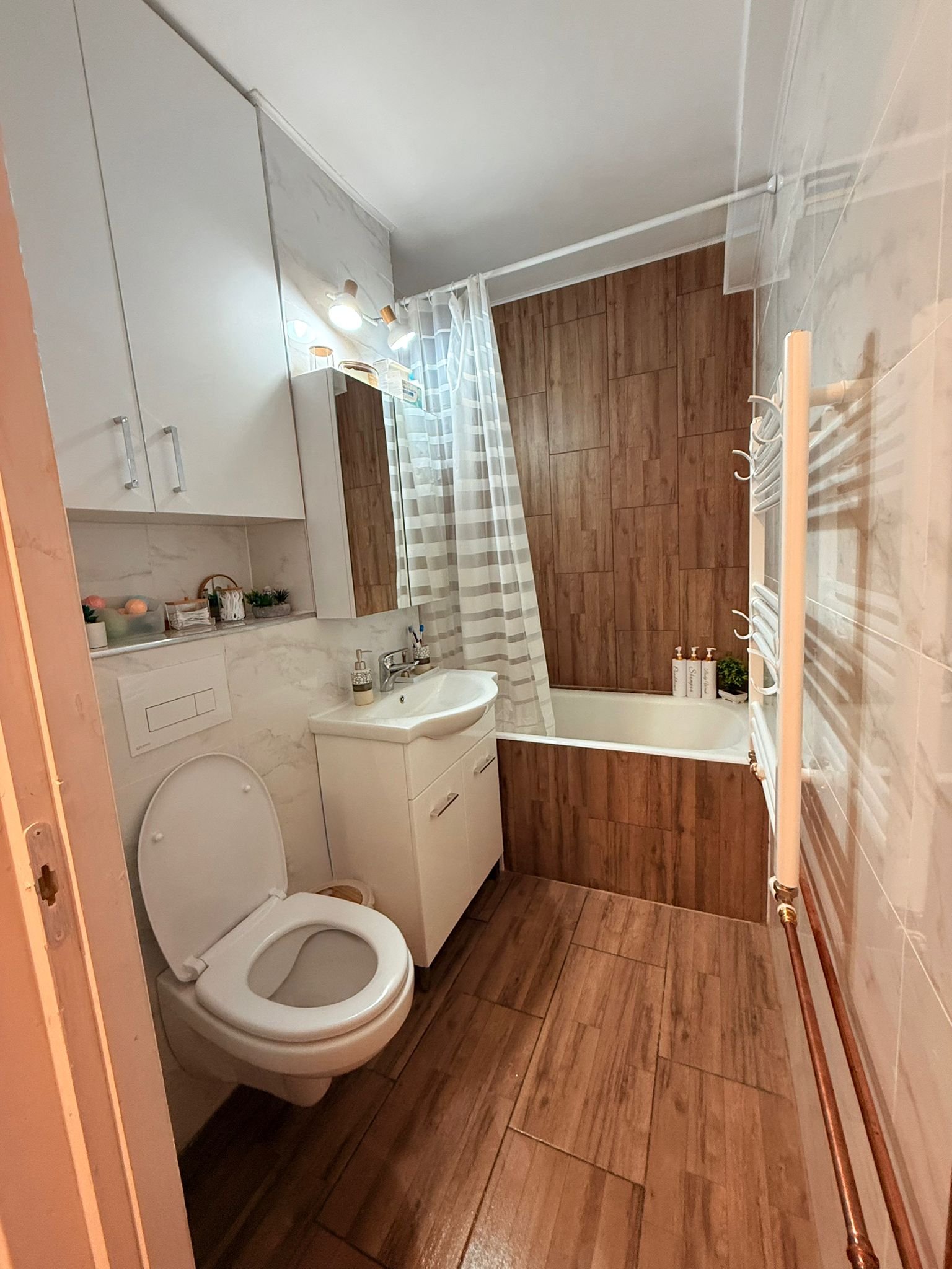 Apartament cu 2 camere decomandat lângă parcul Magnoliei, la vânzare sau schimb cu casa