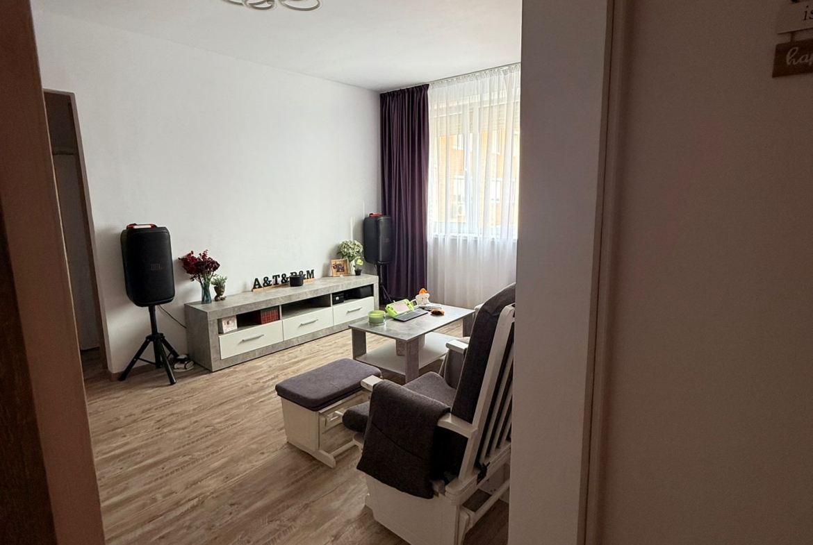 Apartament cu 2 camere decomandat lângă parcul Magnoliei, la vânzare sau schimb cu casa