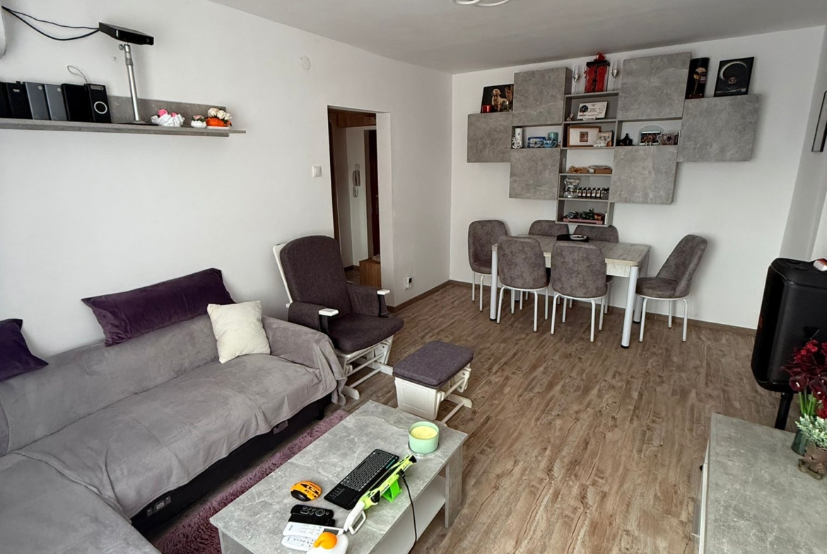 Apartament cu 2 camere decomandat lângă parcul Magnoliei, la vânzare sau schimb cu casa