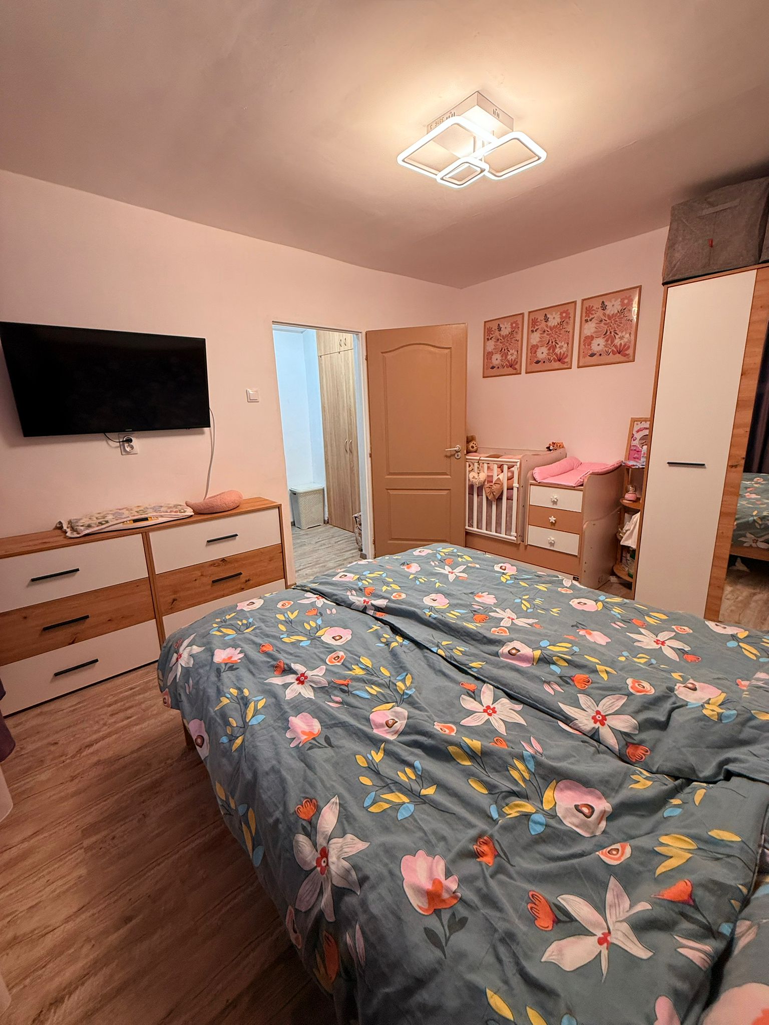 Apartament cu 2 camere decomandat lângă parcul Magnoliei, la vânzare sau schimb cu casa