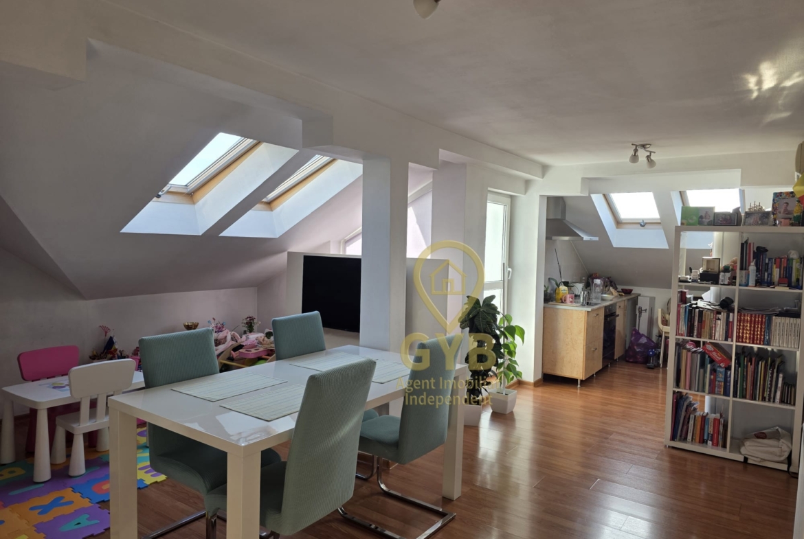 Apartament cu 2 camere, terasa generoasă, etaj 9