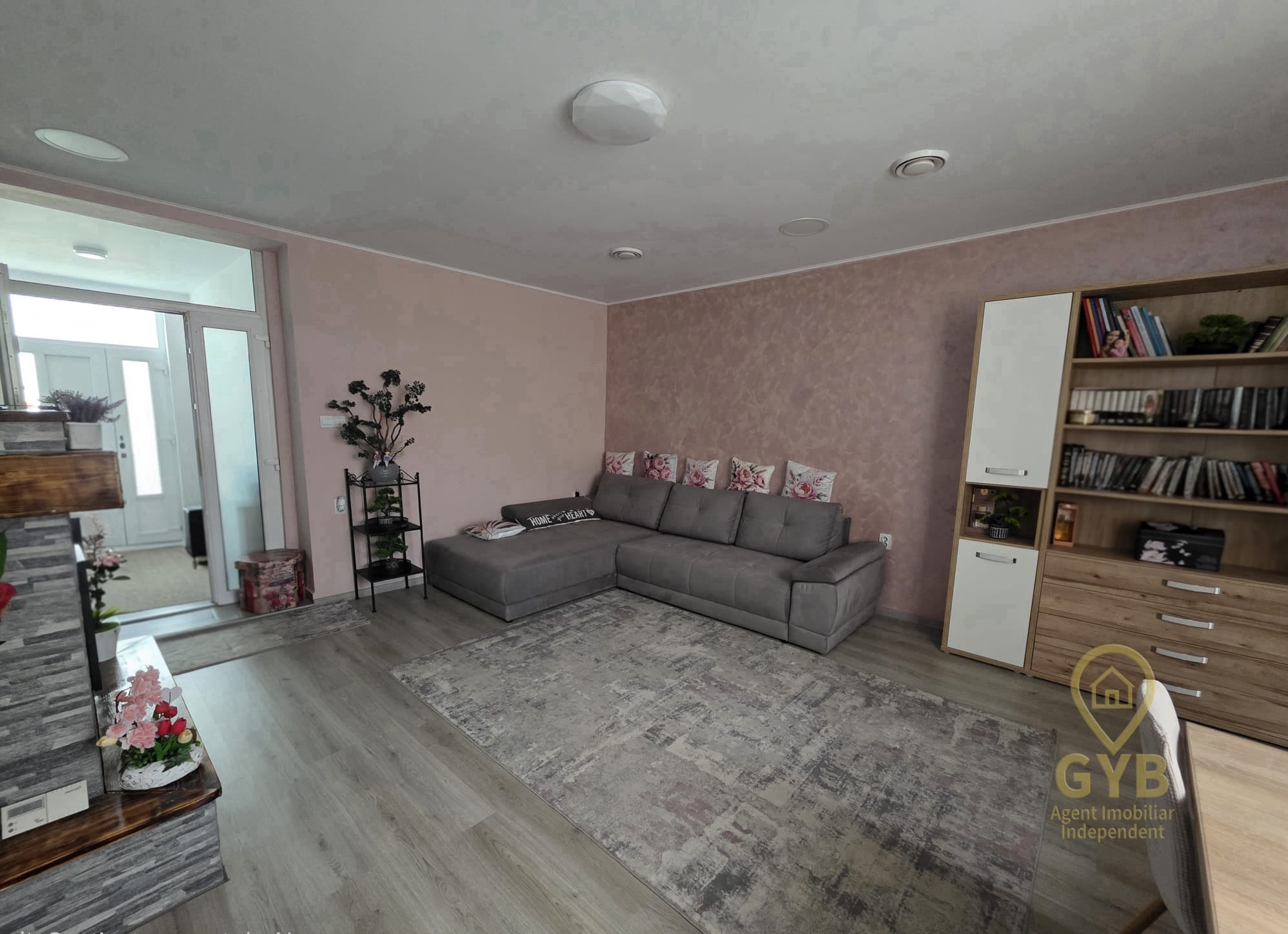 IMG-20260524-WA0006 Apartament la casa ultracentral pe strada Primăriei, Oradea
