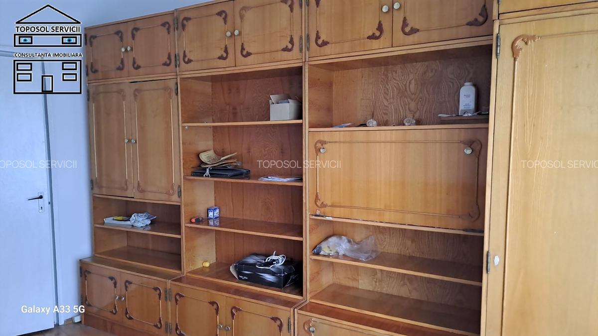 0fbad90b-0438-49fc-a1e3-5ad619c67315 Apartament cu 3 camere decomandat