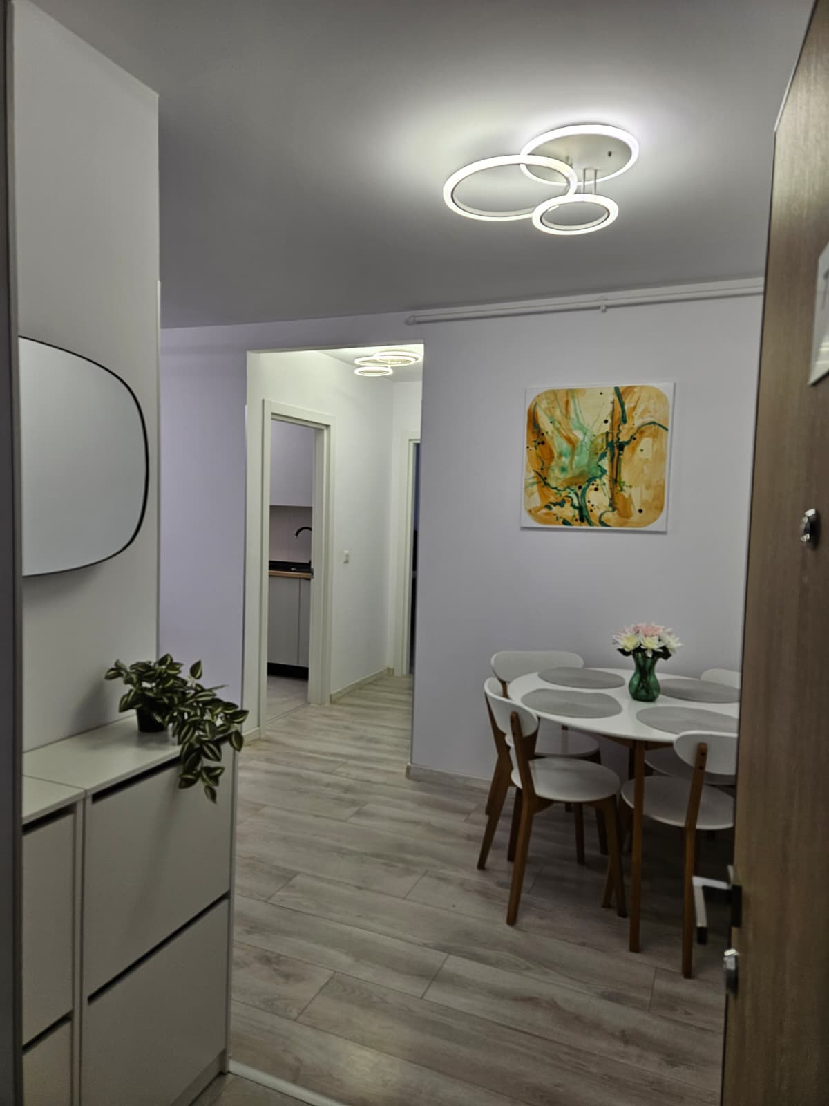 1 Apartament 2 camere de închiriat in complex privat Hils Pallady