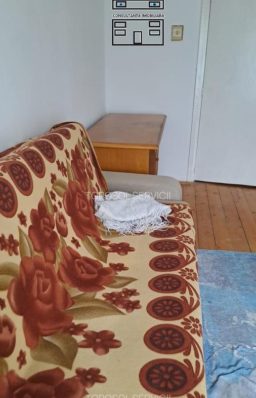 Apartament cu 3 camere decomandat