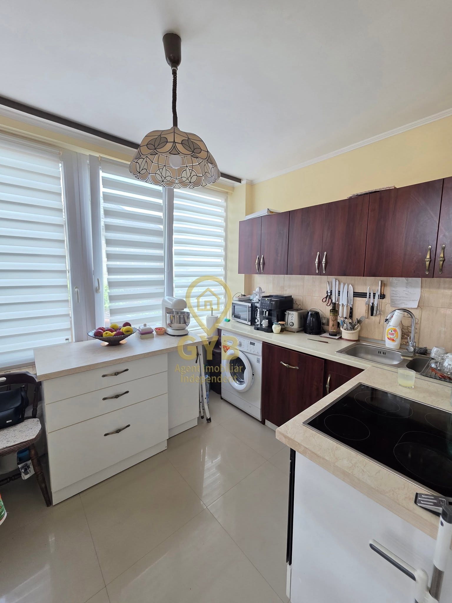 Casă tip duplex P+2E+Pod | 219 mp construiți | Garaj | Panouri fotovoltaice | Centru Salonta