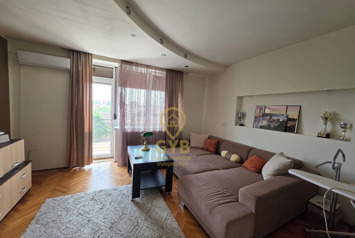 Casă tip duplex P+2E+Pod | 219 mp construiți | Garaj | Panouri fotovoltaice | Centru Salonta