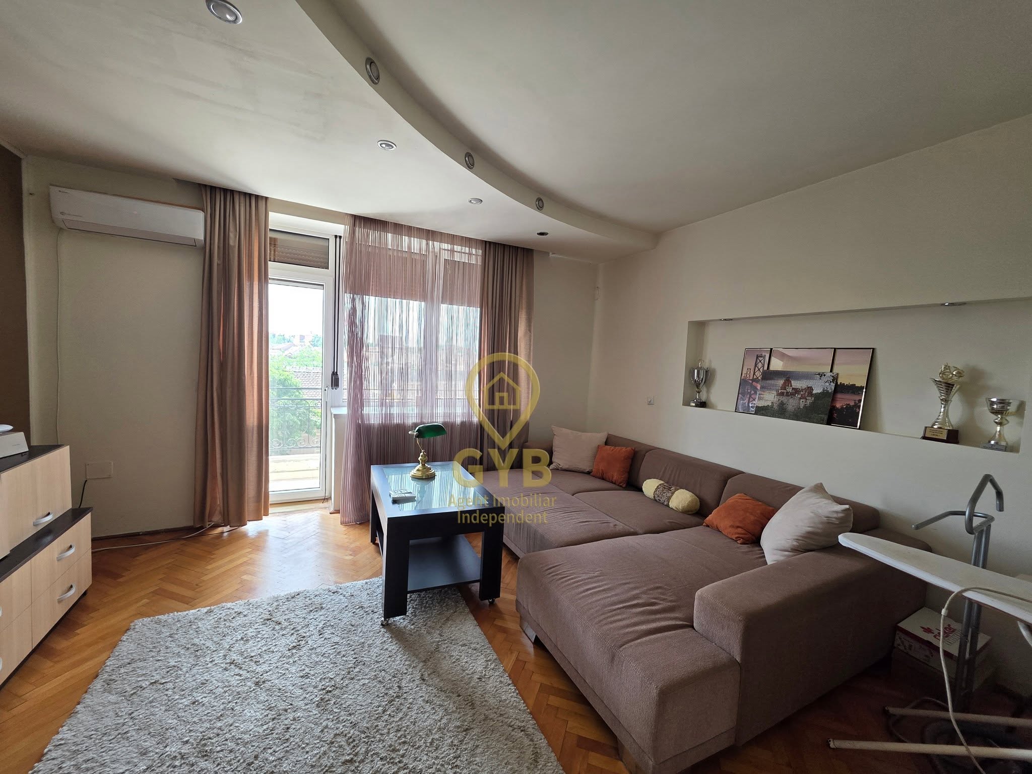 Casă tip duplex P+2E+Pod | 219 mp construiți | Garaj | Panouri fotovoltaice | Centru Salonta