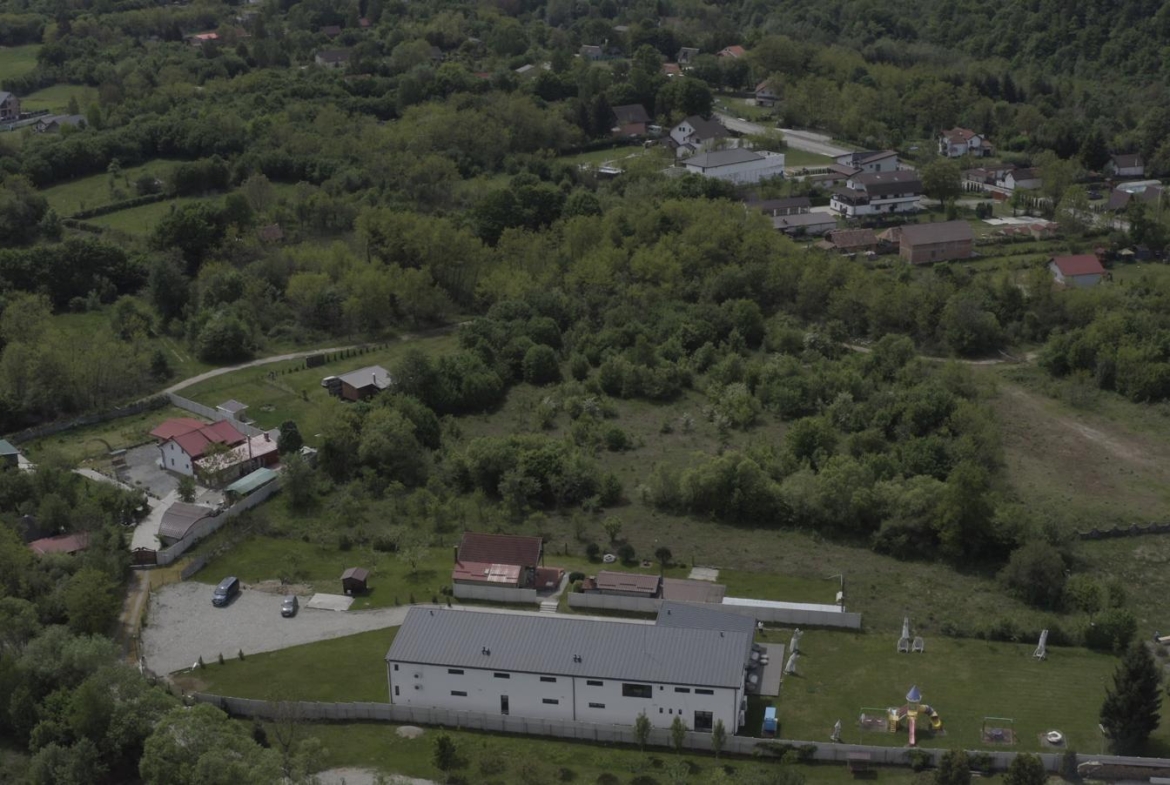 Vând pensiune Valea Avrigului