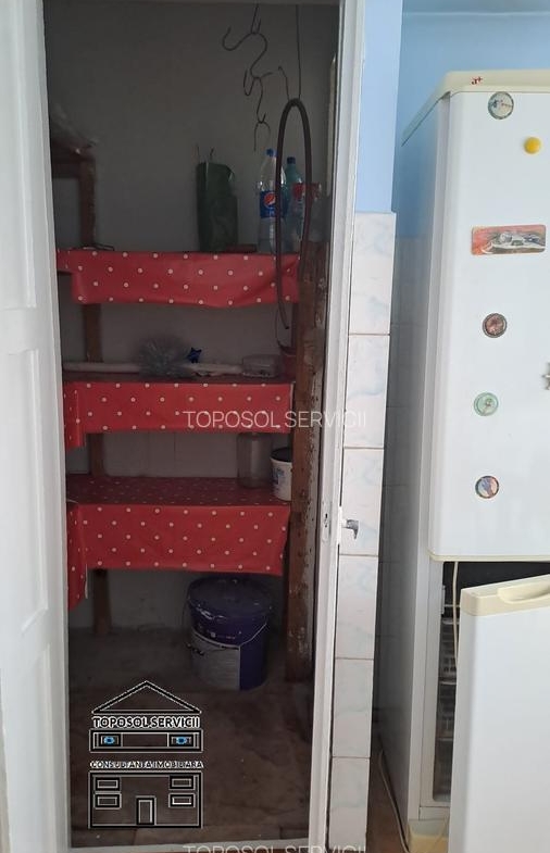 Apartament cu 3 camere decomandat
