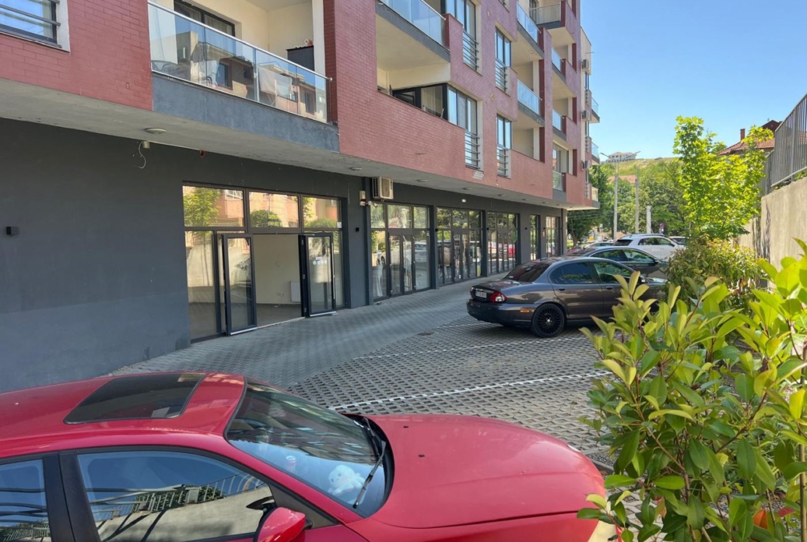 Inchiriez spatiu comercial in Oradea, zona Spitalul Judetean