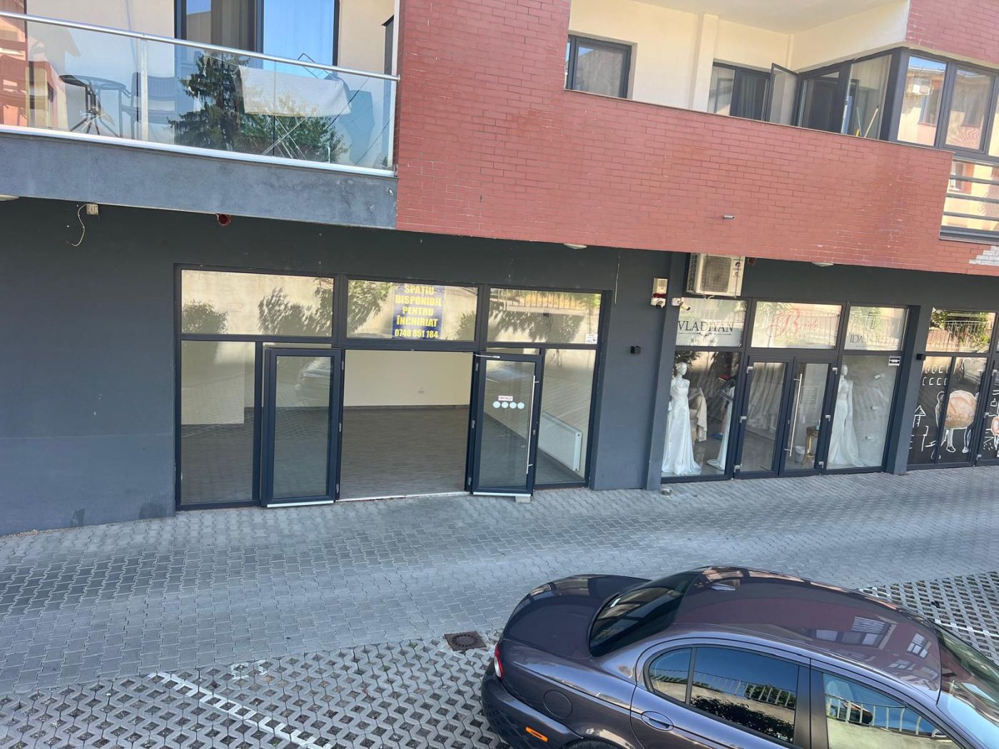3 Inchiriez spatiu comercial in Oradea, zona Spitalul Judetean