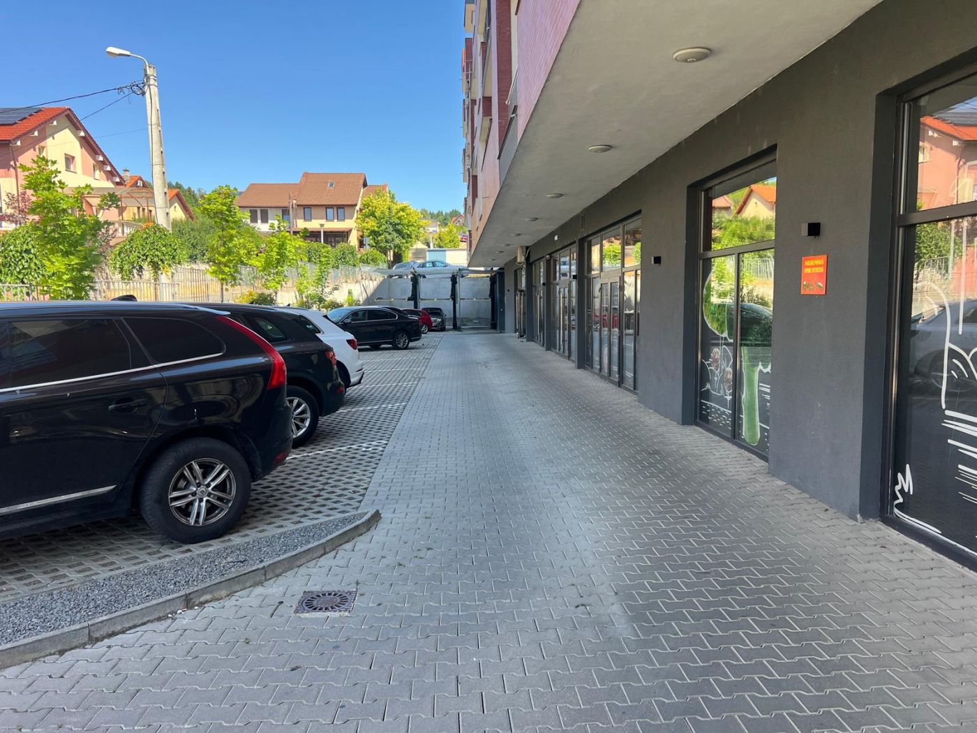 4 Inchiriez spatiu comercial in Oradea, zona Spitalul Judetean