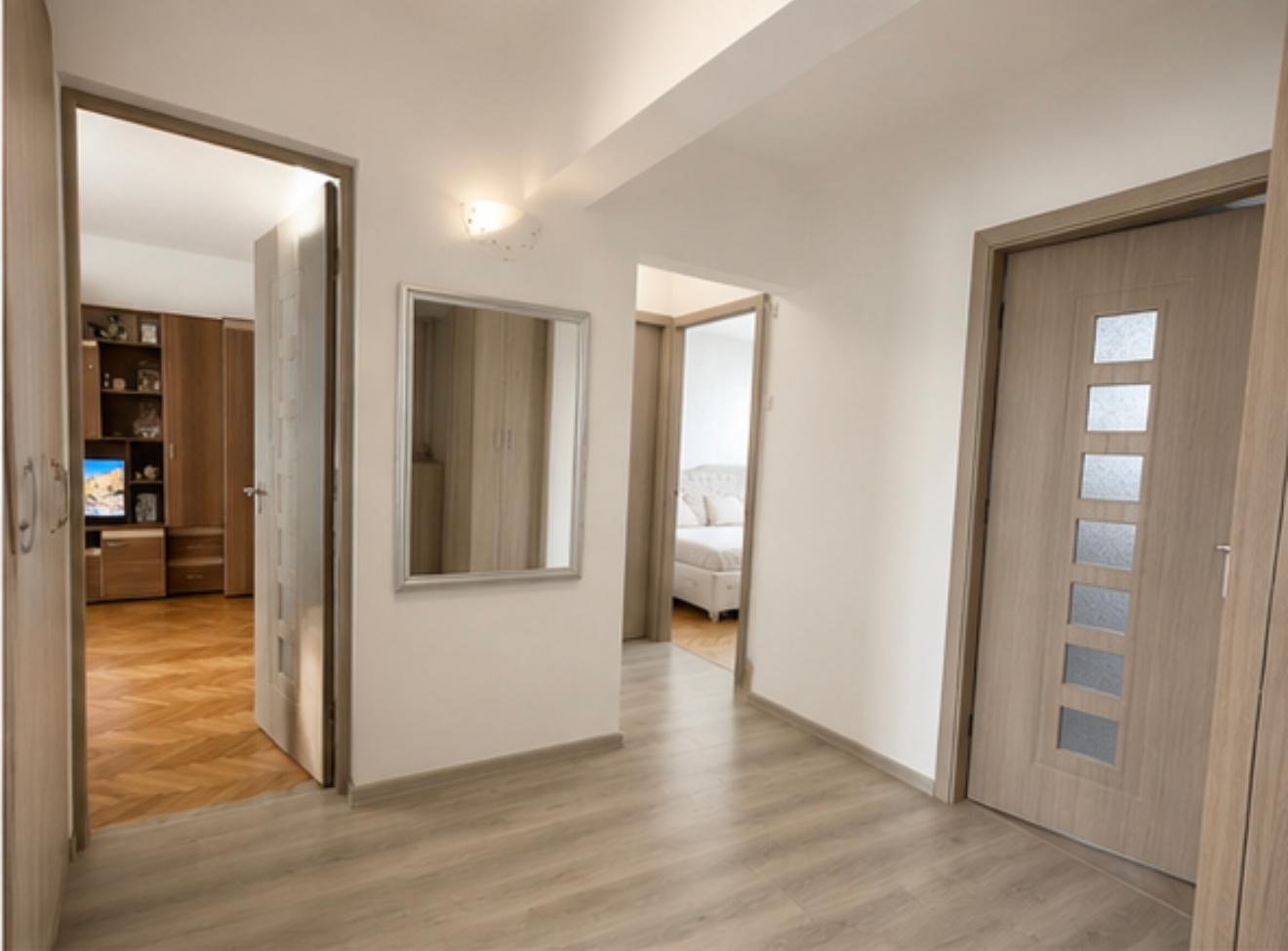 58d40a3c-c45d-44e6-8f0e-ed93e92bc716 Vând apartament