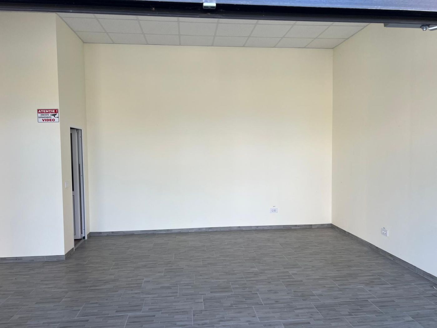 7 Inchiriez spatiu comercial in Oradea, zona Spitalul Judetean