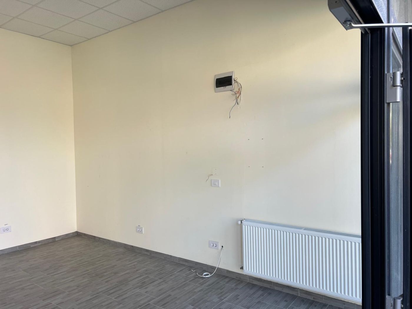 8 Inchiriez spatiu comercial in Oradea, zona Spitalul Judetean