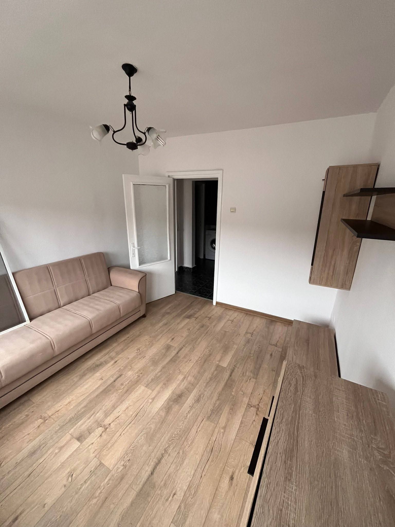 IMG-20260805-WA0025 De închiriat – Apartament cu 3 camere | Ioșia – Str. Cazaban | Etaj 4