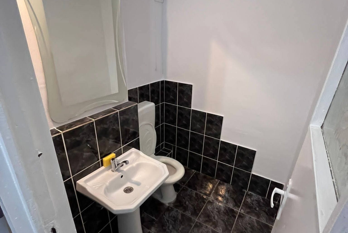 De închiriat – Apartament cu 3 camere | Ioșia – Str. Cazaban | Etaj 4