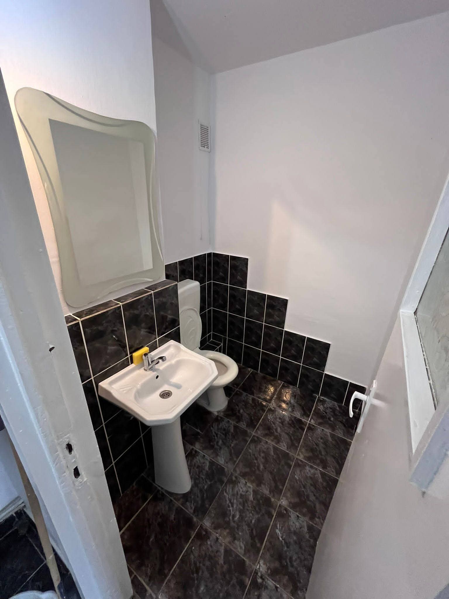 IMG-20260805-WA0032 De închiriat – Apartament cu 3 camere | Ioșia – Str. Cazaban | Etaj 4